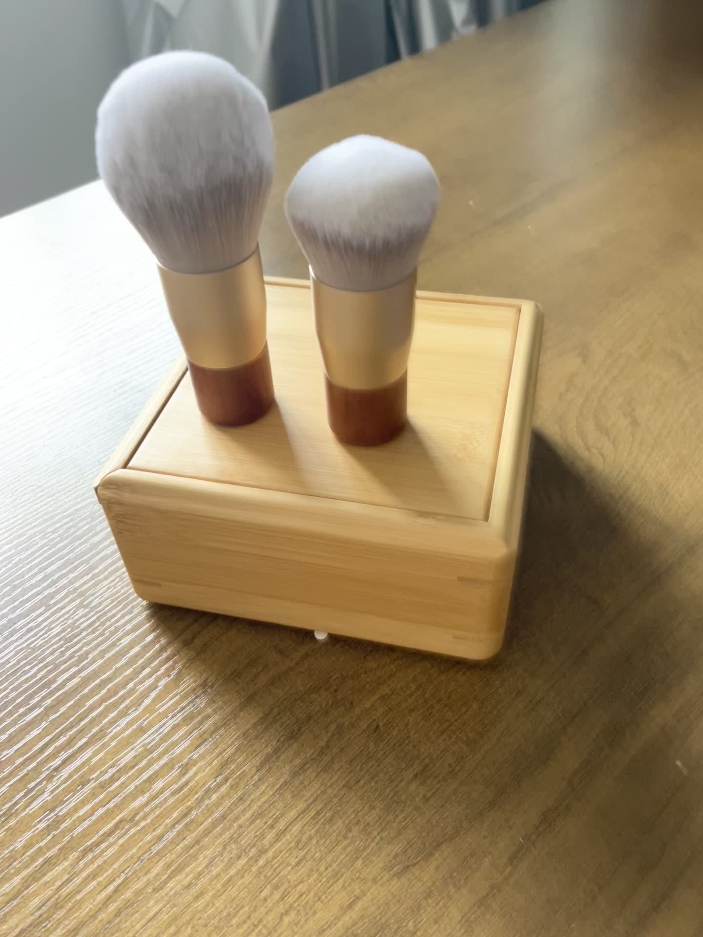 Wooden Handle Makeup Brush Kabuki Brush Superfine Bristles Ecofriendly