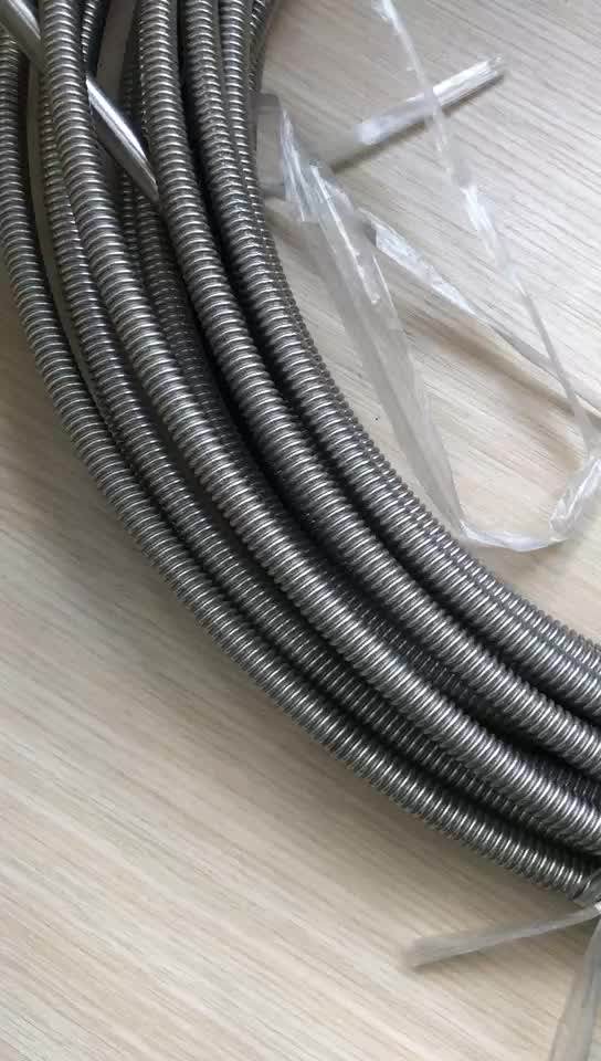 Tubo Flessibile In Acciaio Inox 18" Con Flangia In Acciaio Da 7-1/2" - USATO
