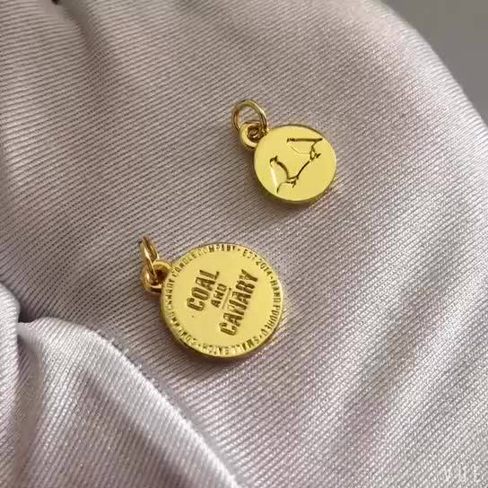 Wholesale Round Shape Gold Metal Charm Custom Stamped Logo