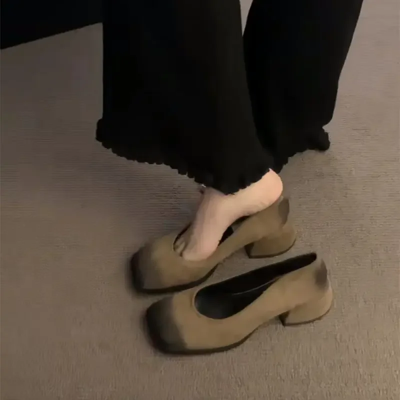 Small design elegant comfortable Mary Jane shoes square toe