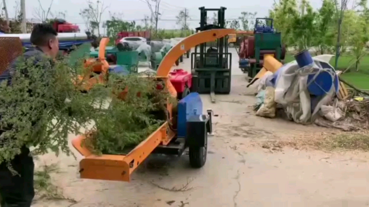 Garden Leaf Mulcher Shredder Mulching Chipping Machine Forest Machinery