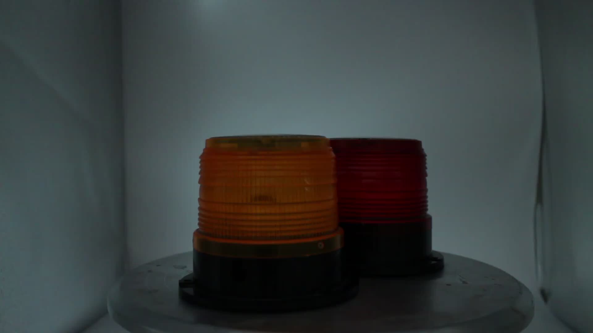 Mobile Yellow Led Solar Powered Revolving Temporary Traffic Lamp