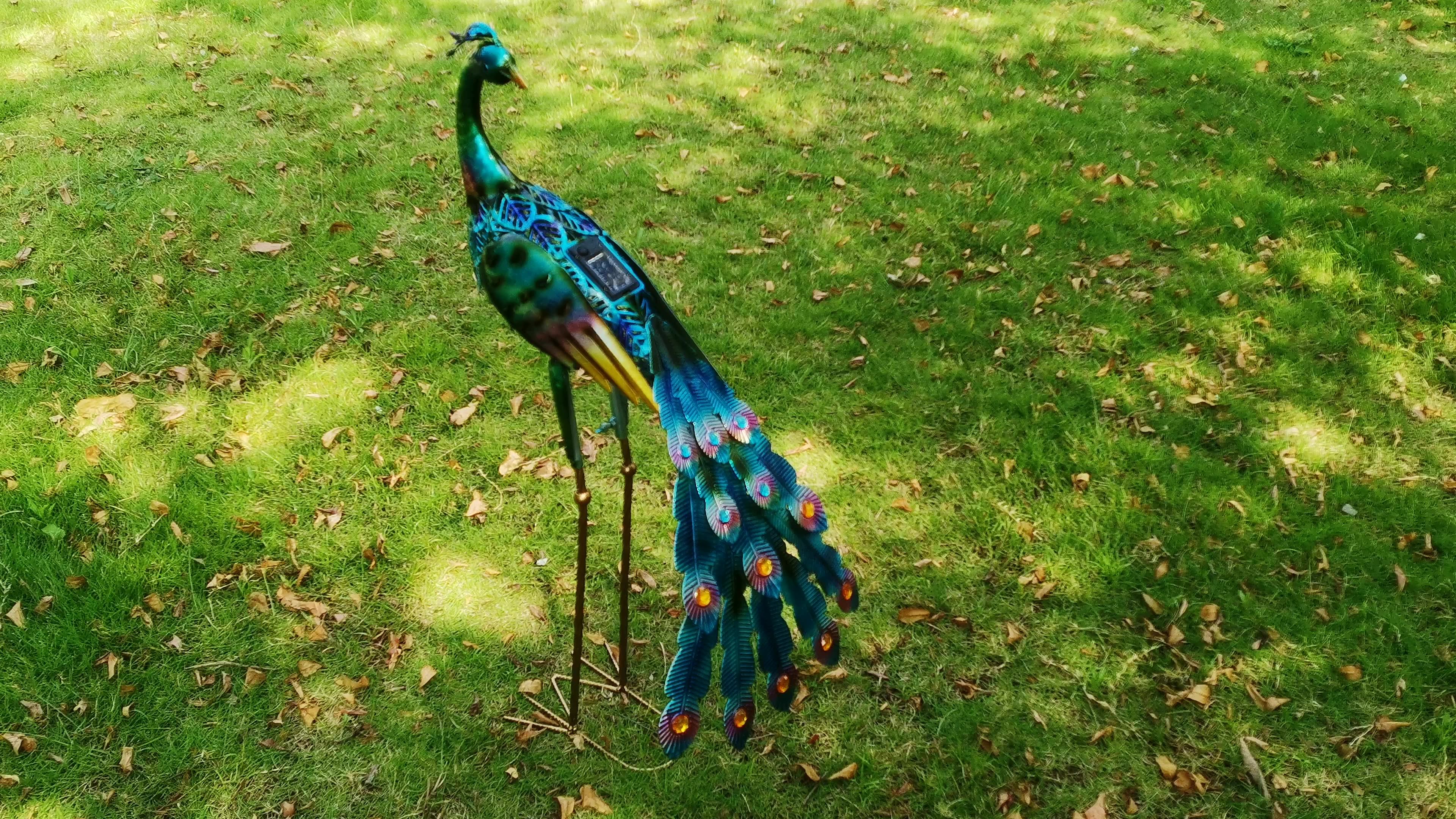 Ornamental Metal Peacock Sculpture Outdoor Decor Led Solar Light Garden