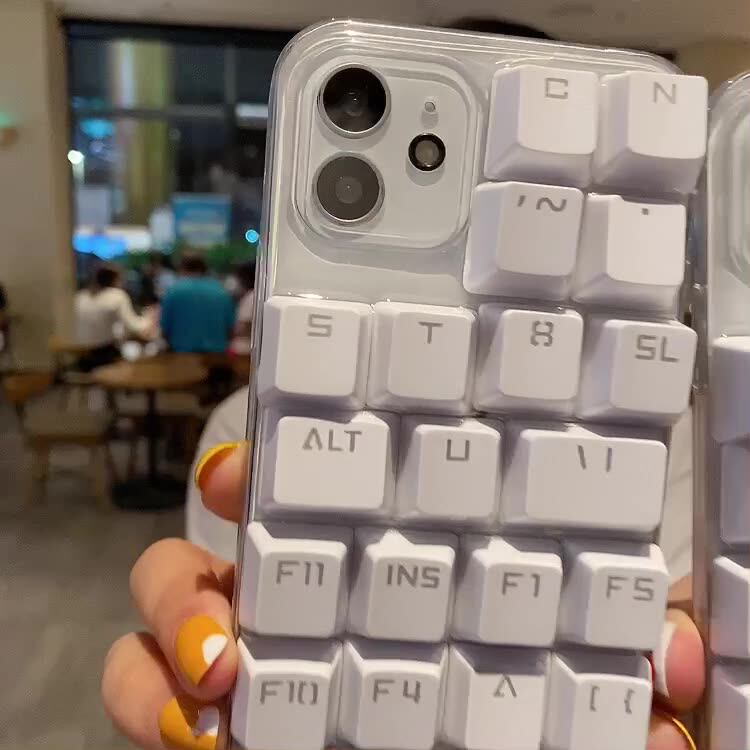 新品　Phone 16 Pro Max 用 キーボード付き ケース スマホケース Amazon.co.jp: Clicks(クリックス) iPhone 16 Pro Max 用 キーボード