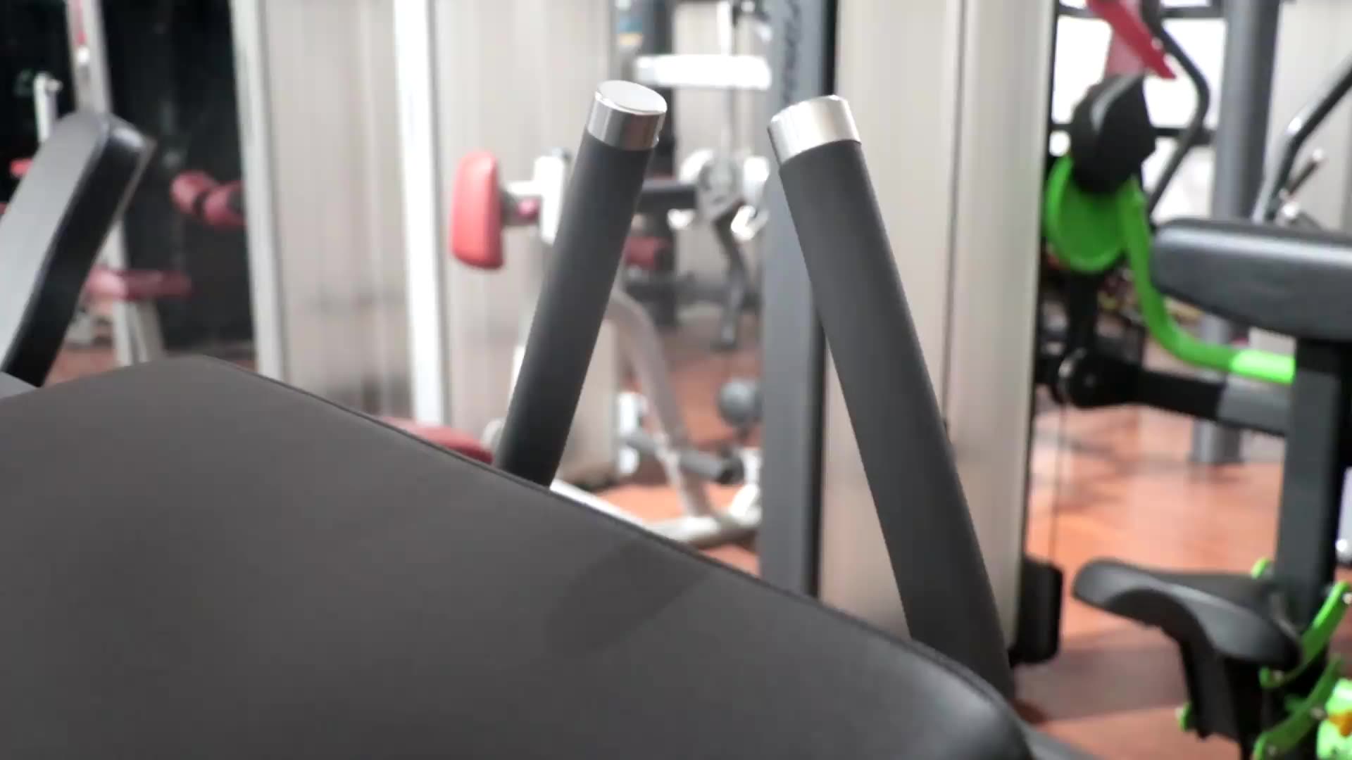 Plate Curls упражнение