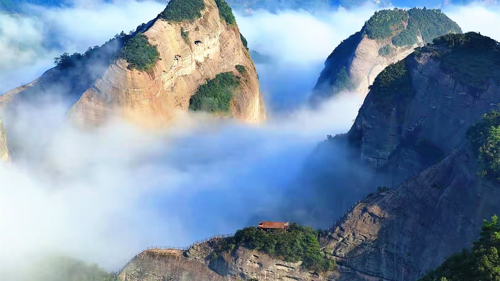 桂林丹霞·八角寨景区