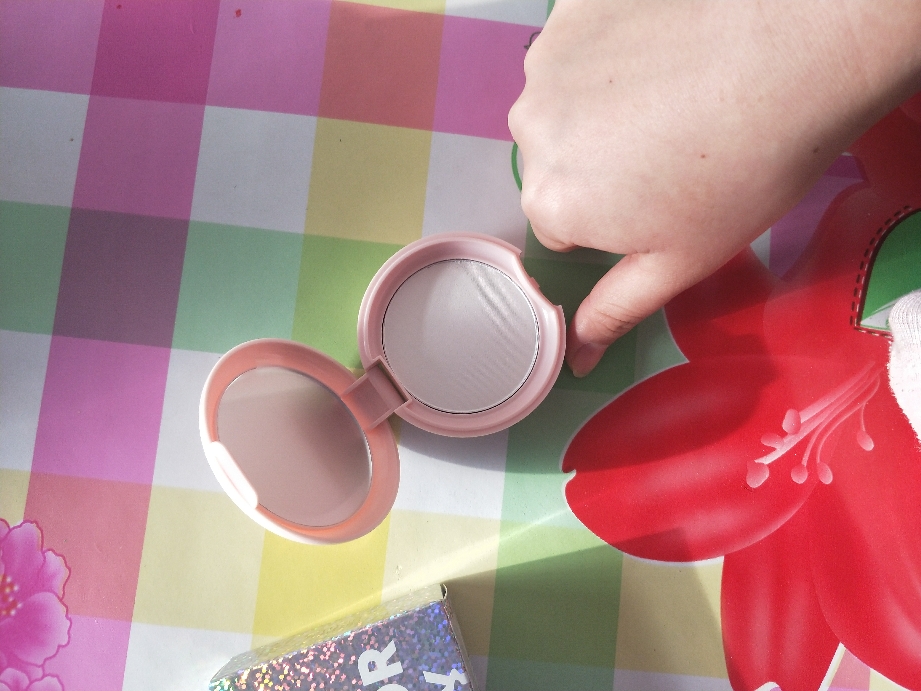 美颜定妆蜜粉饼怎么样，当生日礼物好不好呢,第9张