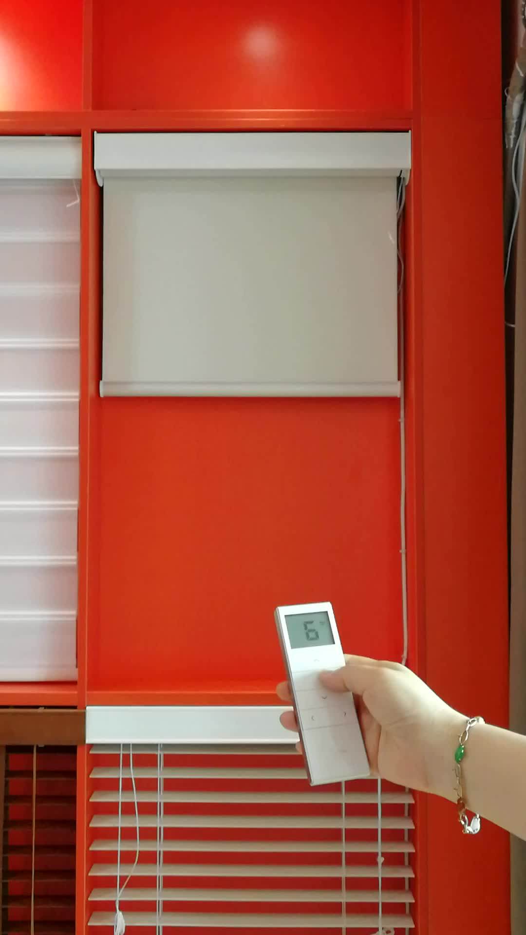 Waterproof Electric Blackout Motorized White Roller Blinds For Kitchen