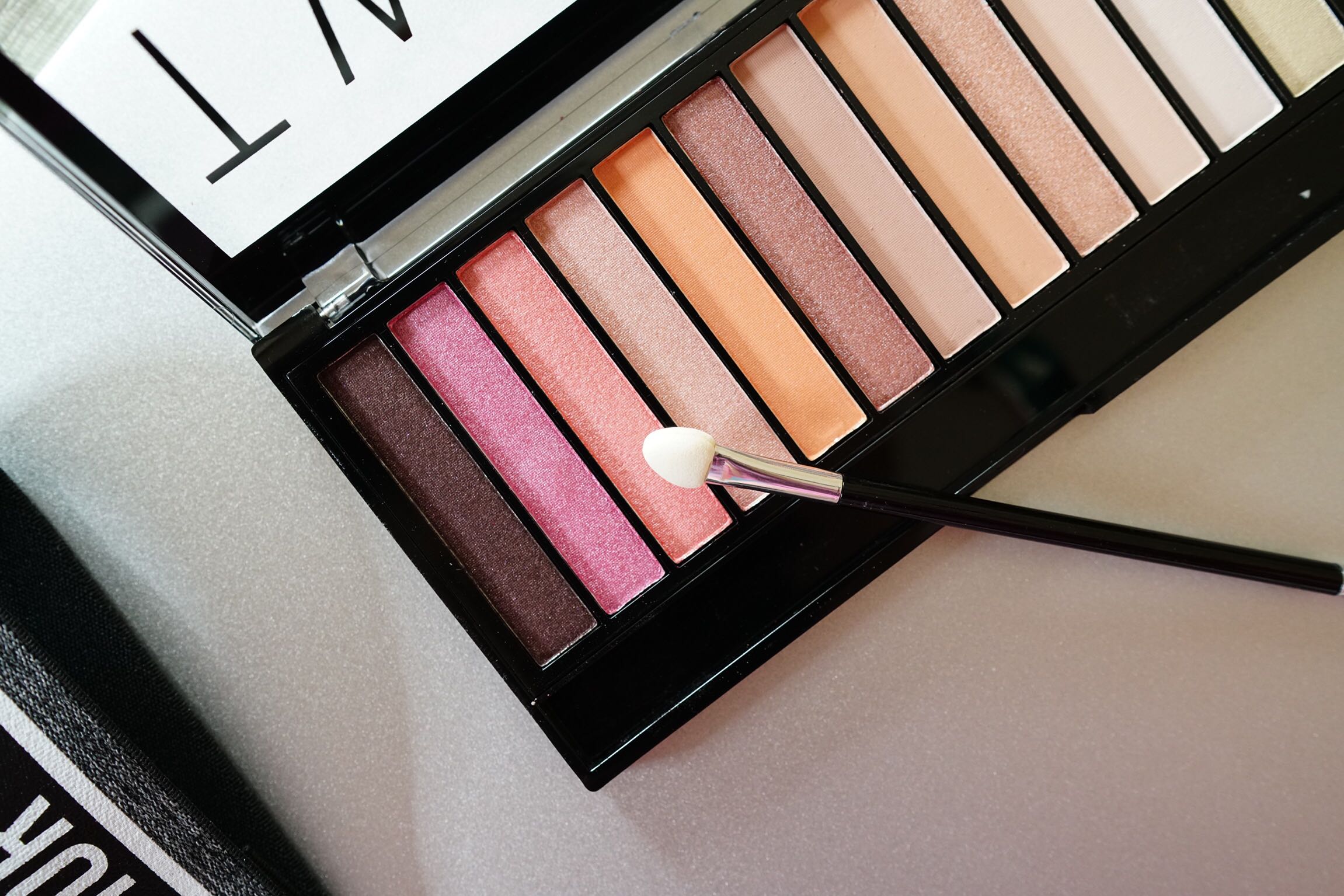 泰国12色眼影免费试用质量怎么样一个多少钱，宝妈的亲自使用感受（价格实惠）,第6张