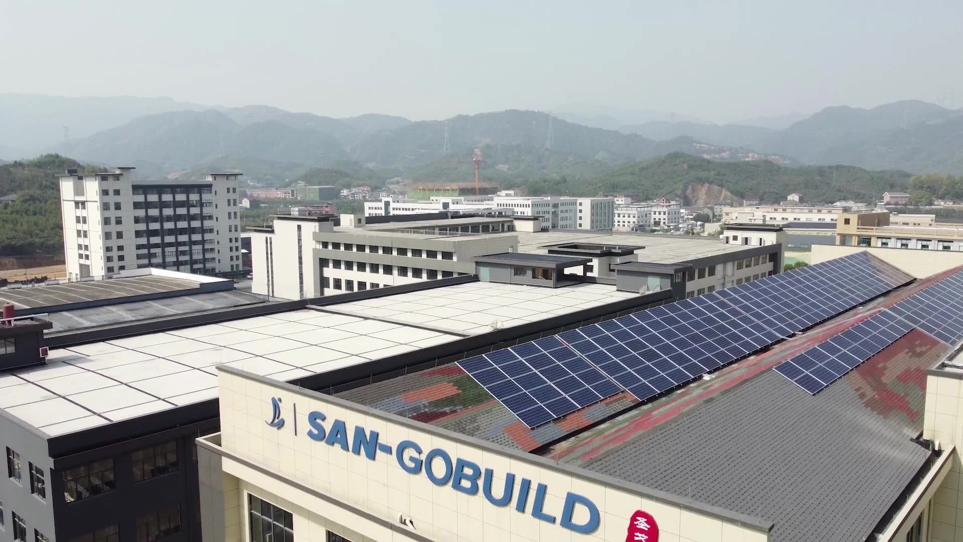 Construction Material High Aluzinc Roof Tile 50 Years Lifespan Stone