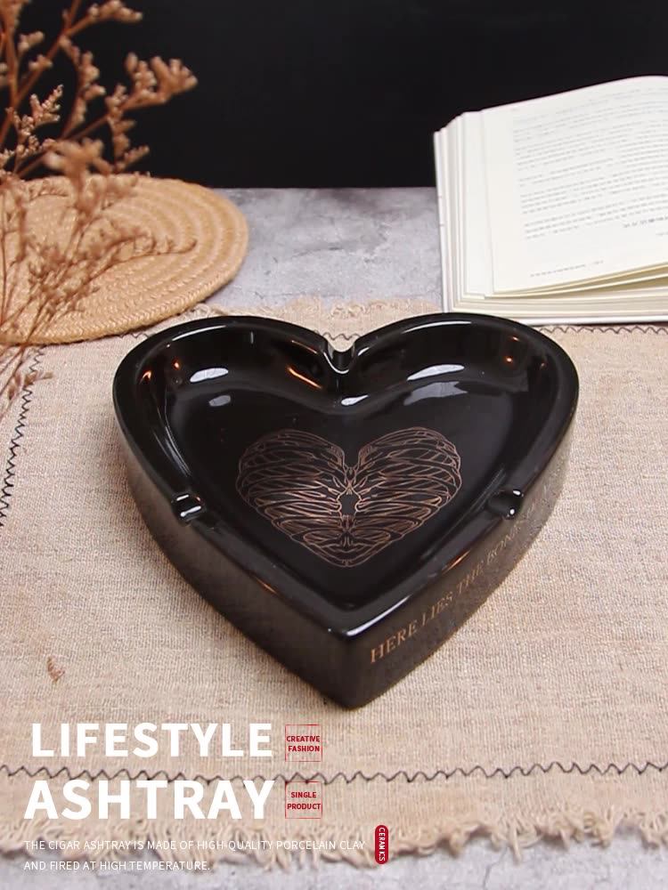 Black Heart Shape Ceramic Cigarette Personalized Ashtrays Wholesale
