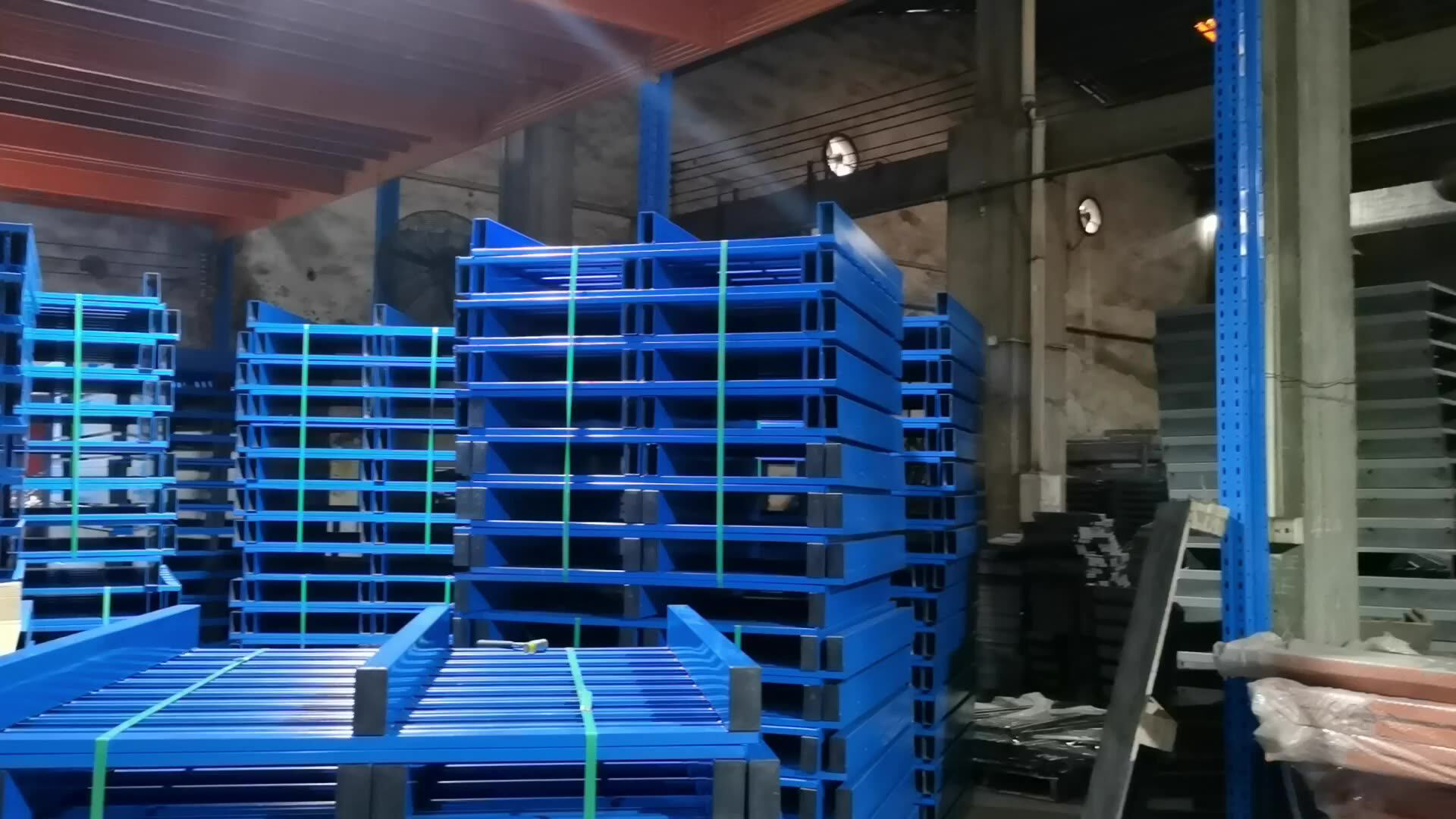 Durable Heavy Duty Stacking Racks & Shelves Storage Shelf Warehouse