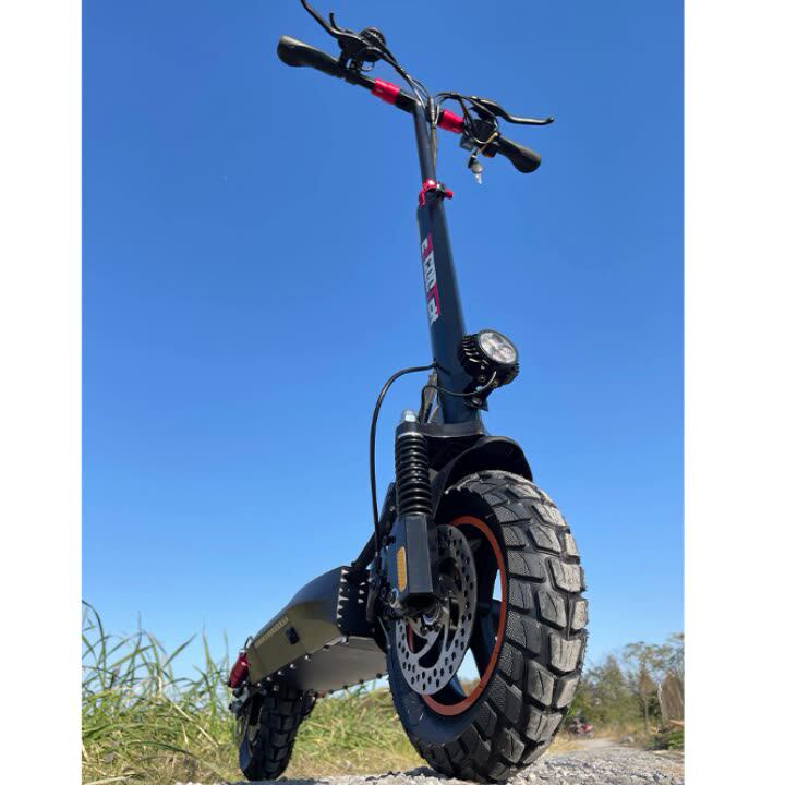 2024 Oem New 48v Off Road 10inch Twowheels Hot Selling 800w Electric Scooter With Removable