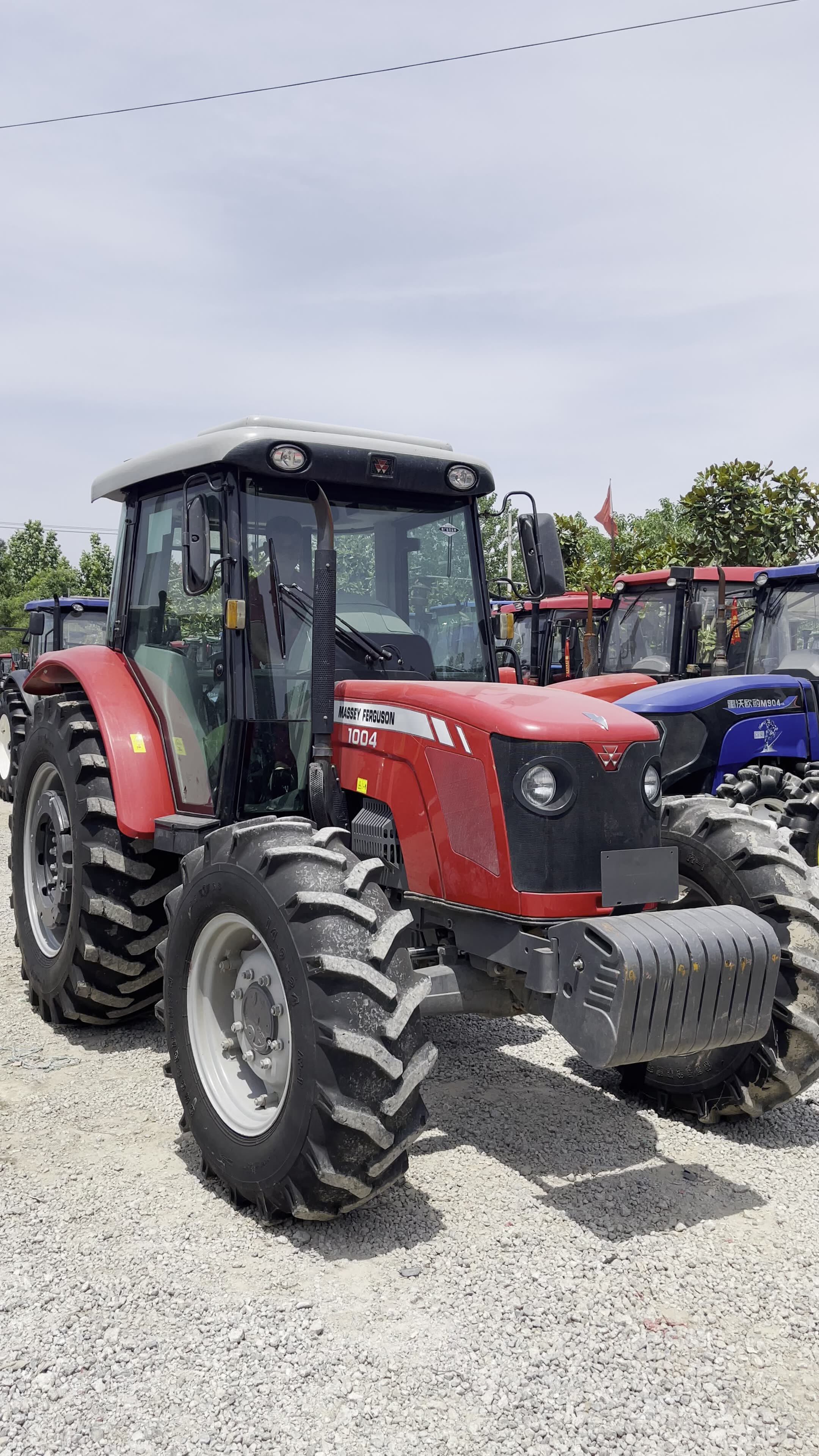 1204 Tracteur Occasion Massey Ferguson And Disc Plough Tractor Used