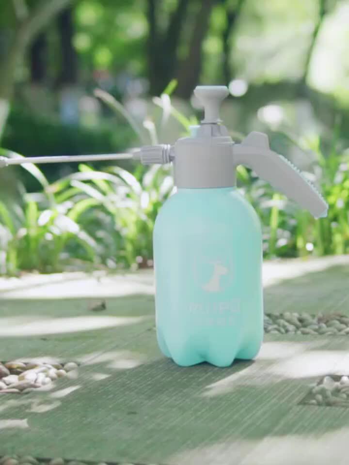 2l Plastic Garden Sprayer Garden Tool Water Bottle Sprayer Buy Garden