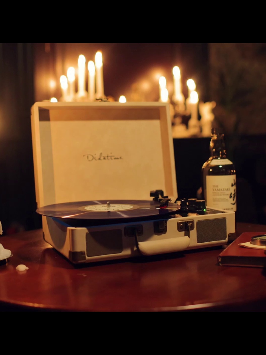 此年头还买黑胶唱机？是真复古，还是智商税。