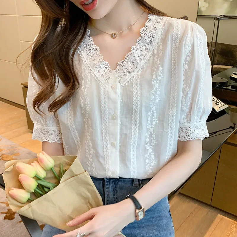 Summer thin chiffon blouse for women, 2025 new fashion short-sleeved V-neck top with design sense, niche short-sleeve T-shirt