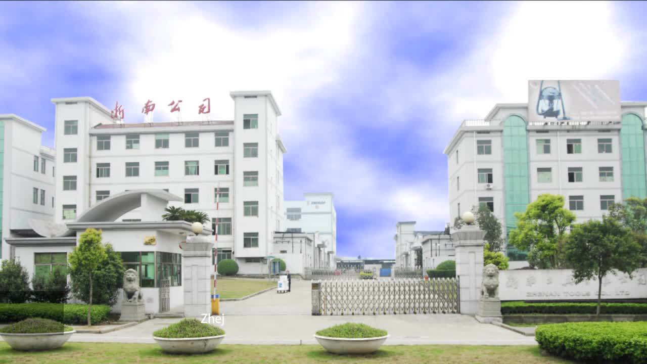 Convenient And Easy To Use Wet And Dry Carpet Steam Vacuum Cleaner