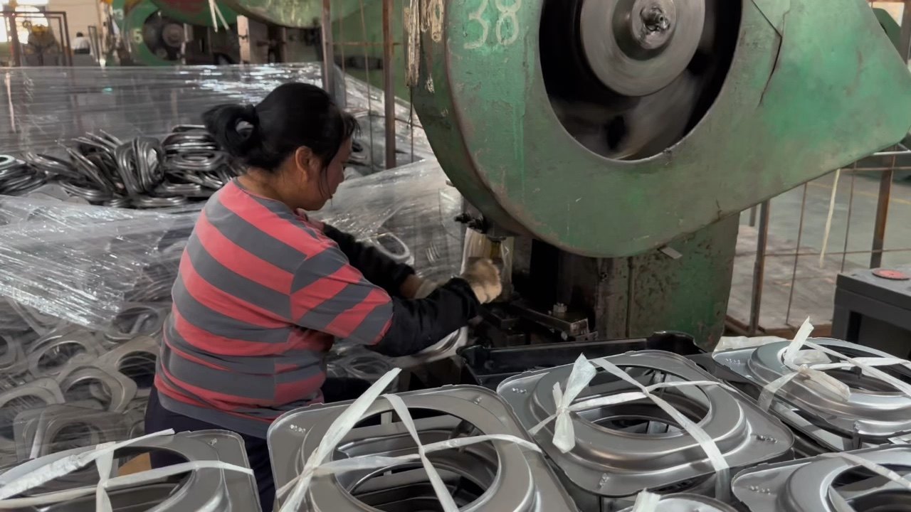 Hot Sell Portable Camping Stoves 4 Burners Tabletop Euro Type Gas