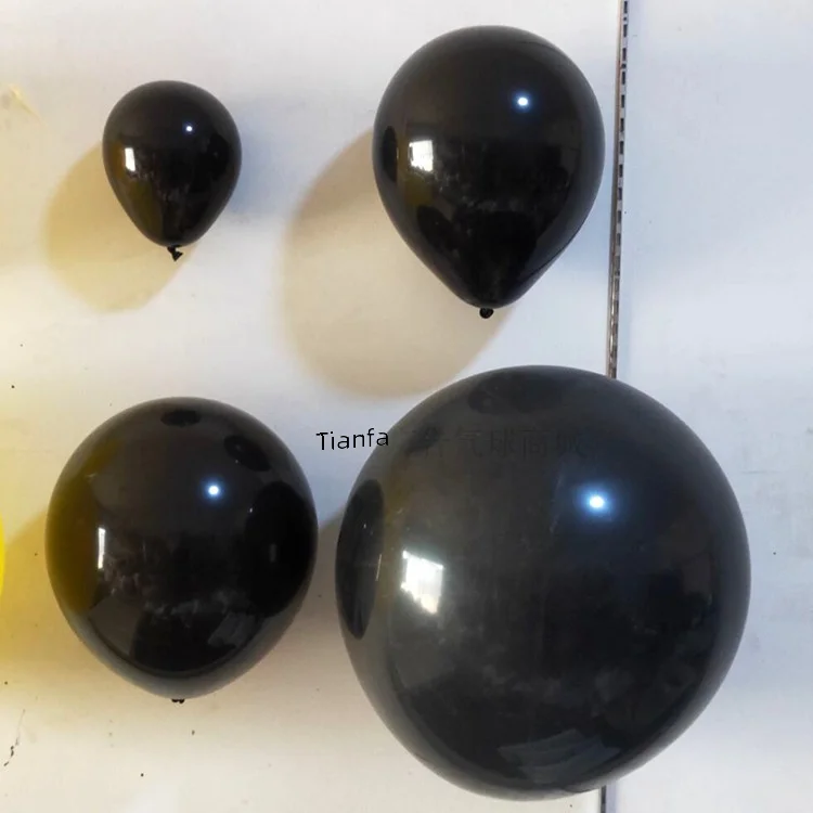 Black white balloon