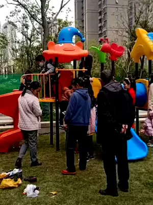 Kindergarten large outdoor plastic slide Children's community park outdoor auspicious baby combination swing slide