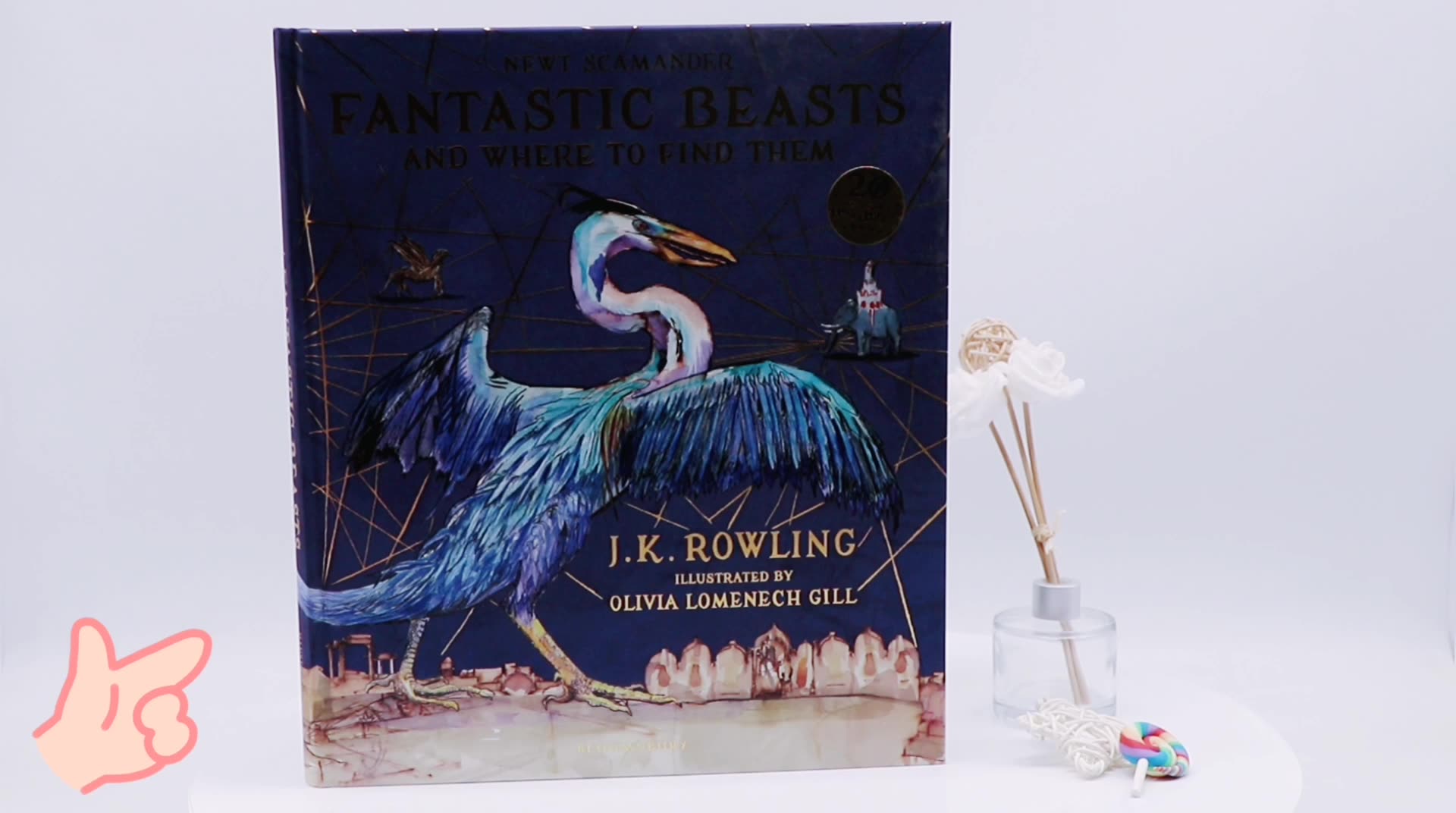 Fantastic Beasts và ở đâu phiên bản tiếng Anh gốc của hình minh họa tuyệt vời Beasts và ở đâu để Tìm Them minh họa tinh tế Illustrated bản J.K. Rowling bìa cứng phiên bản Đồ chơi giáo dục