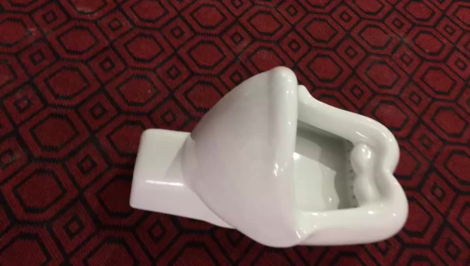 China Urine Bedside Urinals For Men Health Male Urinal Price Kisses Lip
