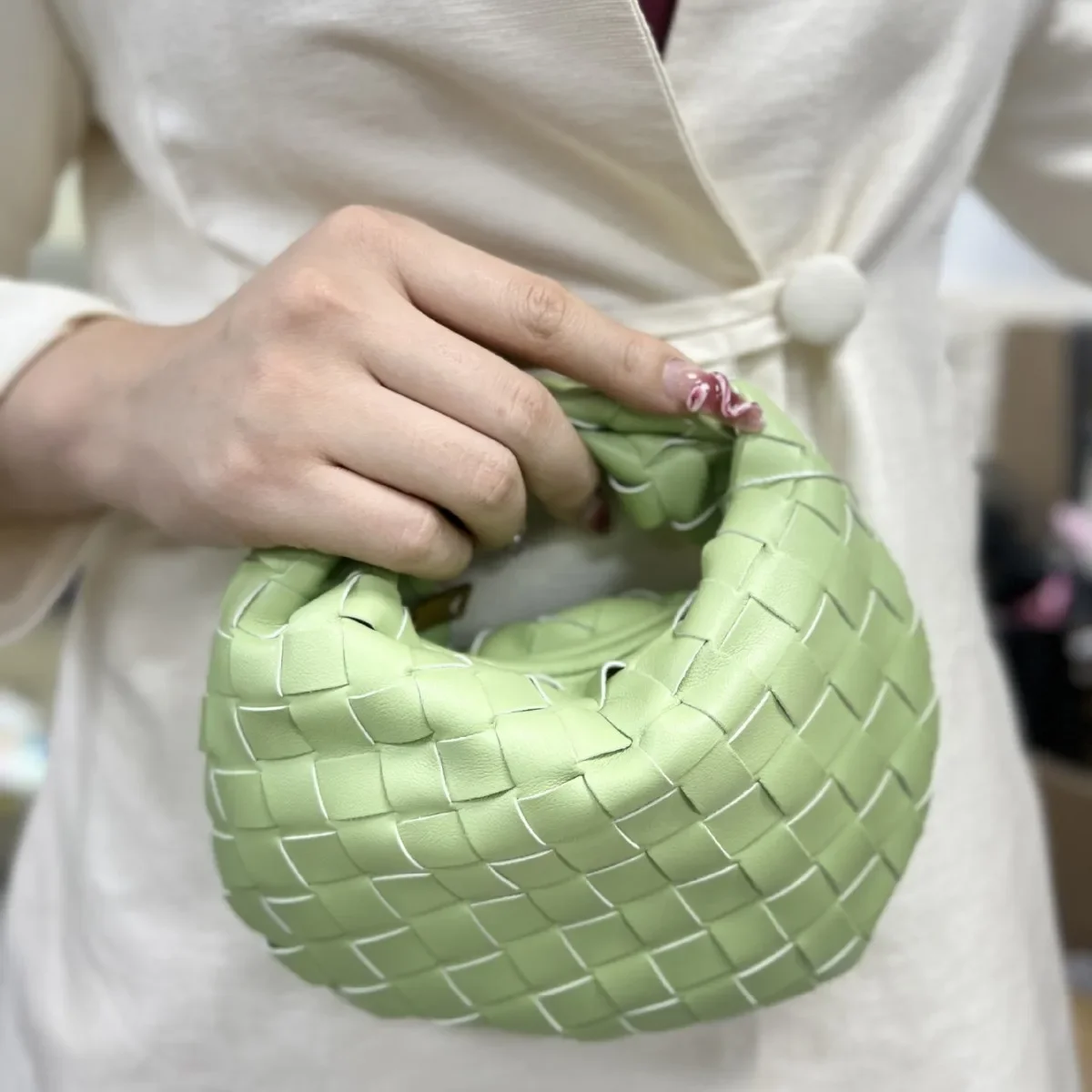 European and American Cross-border Fashion 2025 Summer Explosions Hand-woven Dumpling Bag High-quality All-match Fashion Handbag