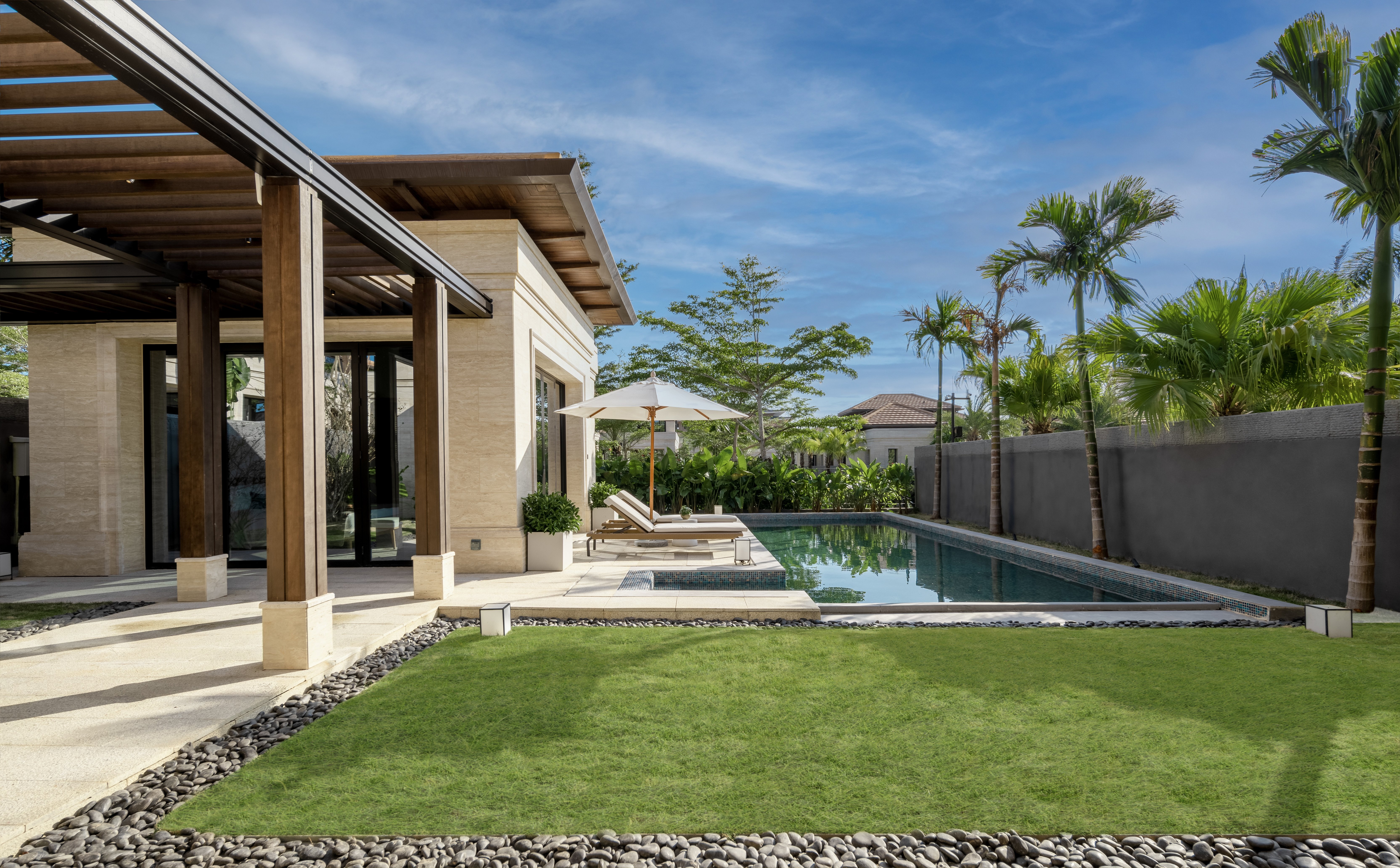 Sanya Haitang Bay Sunshine One Hotel Pool Two-Bedroom Villa