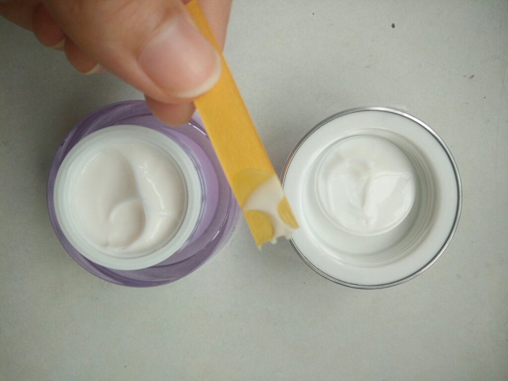 自然堂凝时鲜颜肌活修护眼霜15g