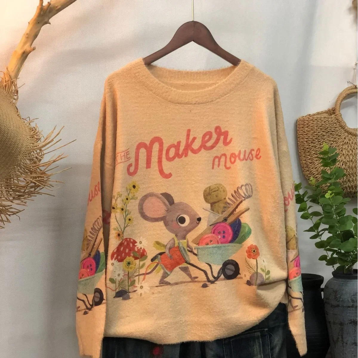 Creative 2025 Autum Retro Style Literary Pullover Thick Round Neck Loose Short-Sleeved Knitwear Women's Knitwear