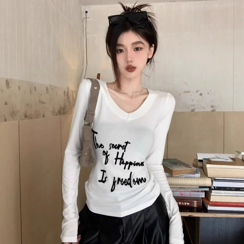 [Factory Outlet] Letter Embroidered Spice Girls V-neck Long Sleeve T-shirt Women's Autumn and Winter Inner Base Shirt Slim-fit Top Trendy