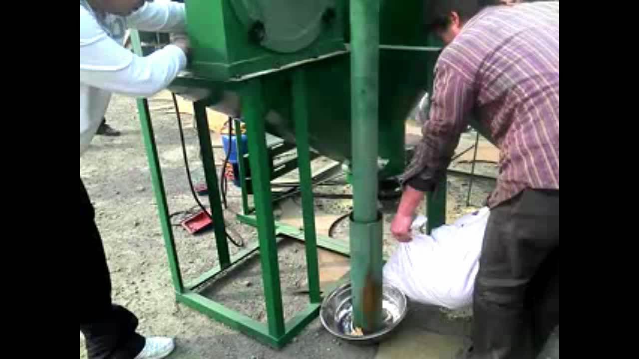 Vertical Poultry Feed Grinder Mixer/cattle Feed Mixer With Best Price