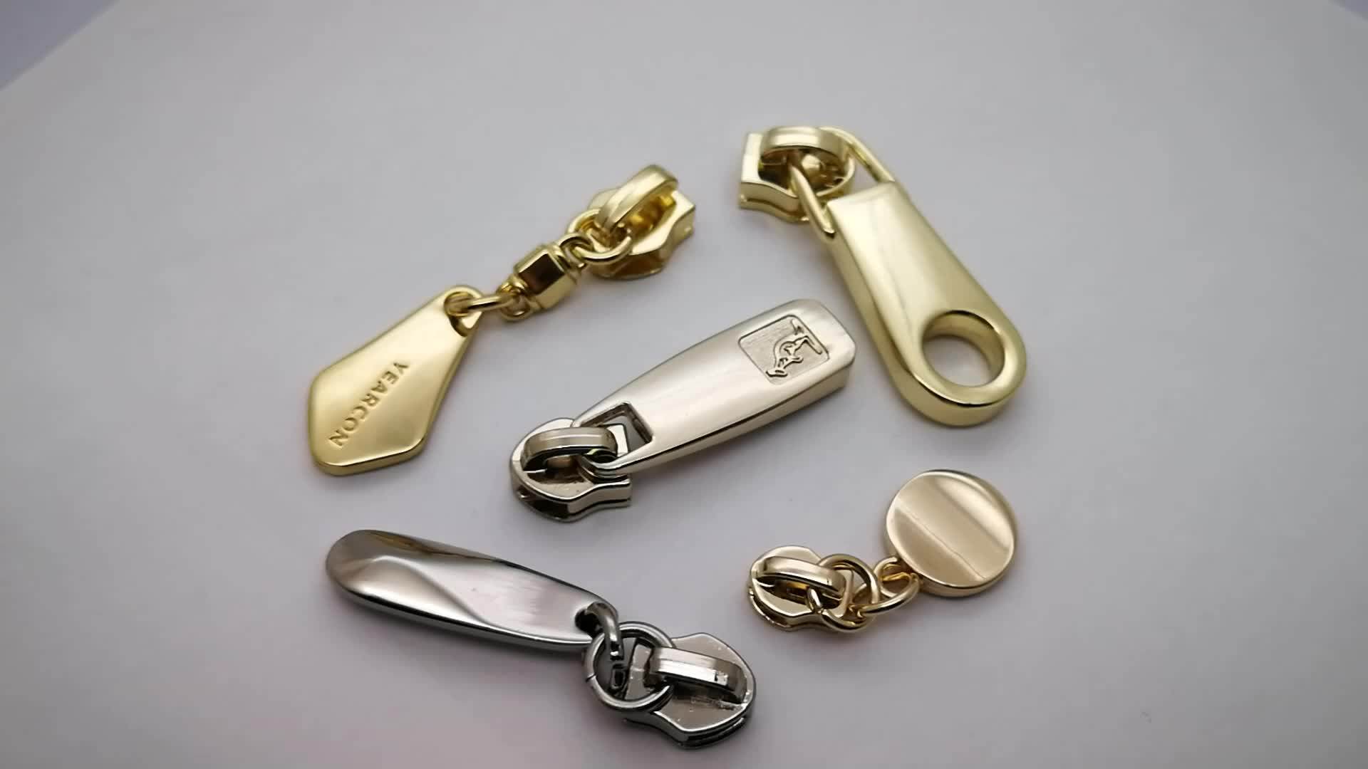 Tanai Professional Manufacturer Embossed Logo Fashion Gold Custom Bag