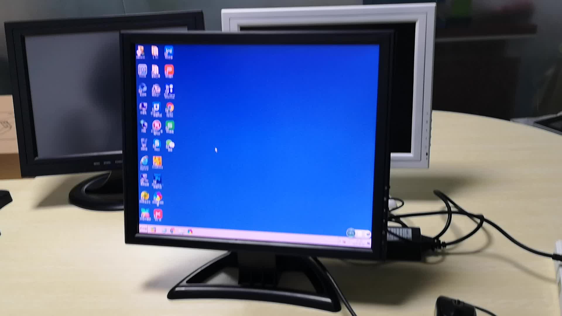 17 Inch Av Vga Input Led Lcd Display Second Touch Cheap Screen Pos