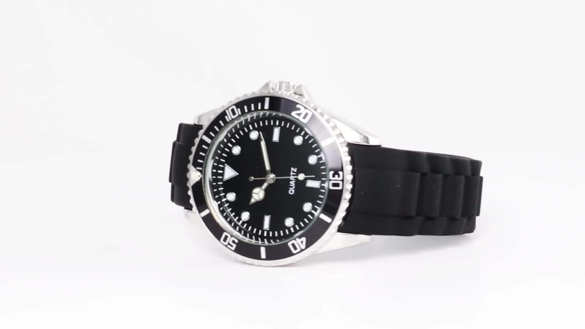 Luxury Stainless Steel Case Back Geneva Silicone Watch Men Sports