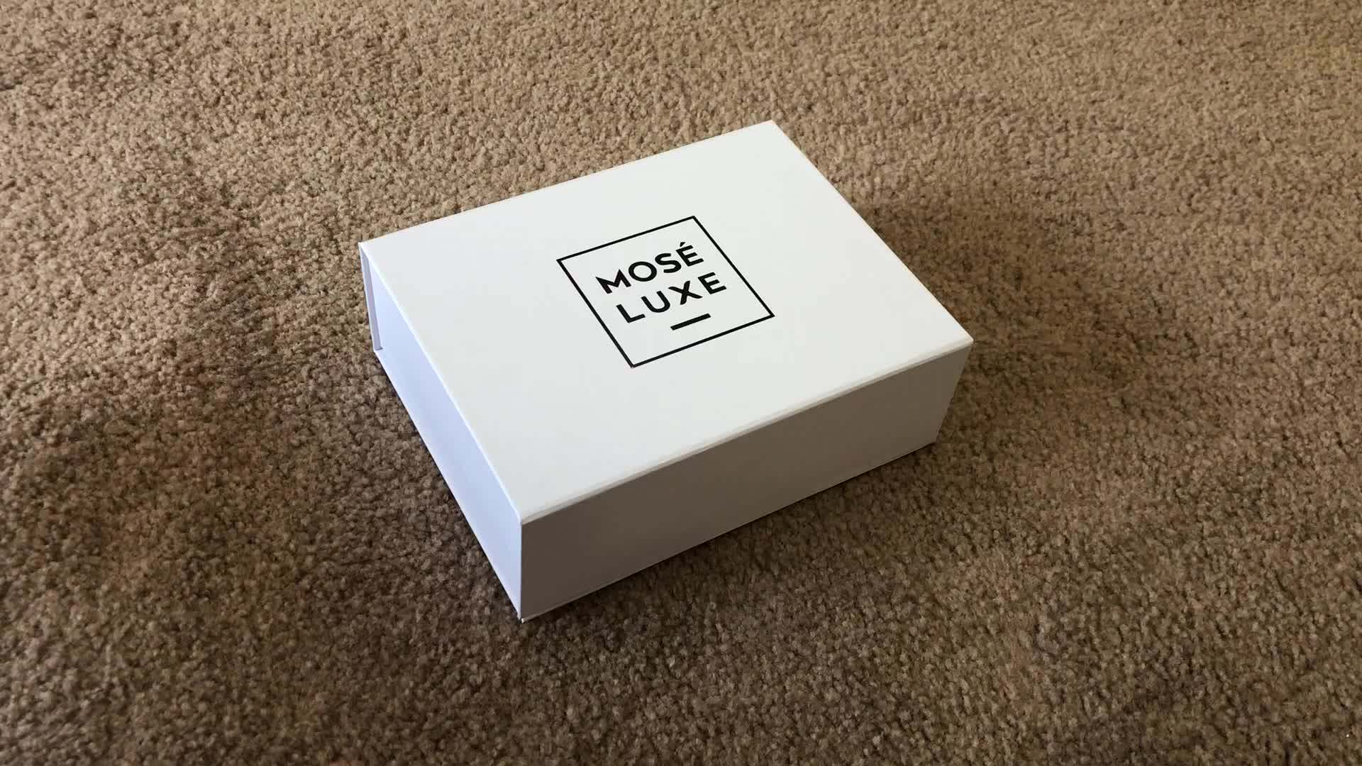 Коробка для упаковки одежды. Package sh. Упаковка для купальников. Package sh. Коричневый картон.