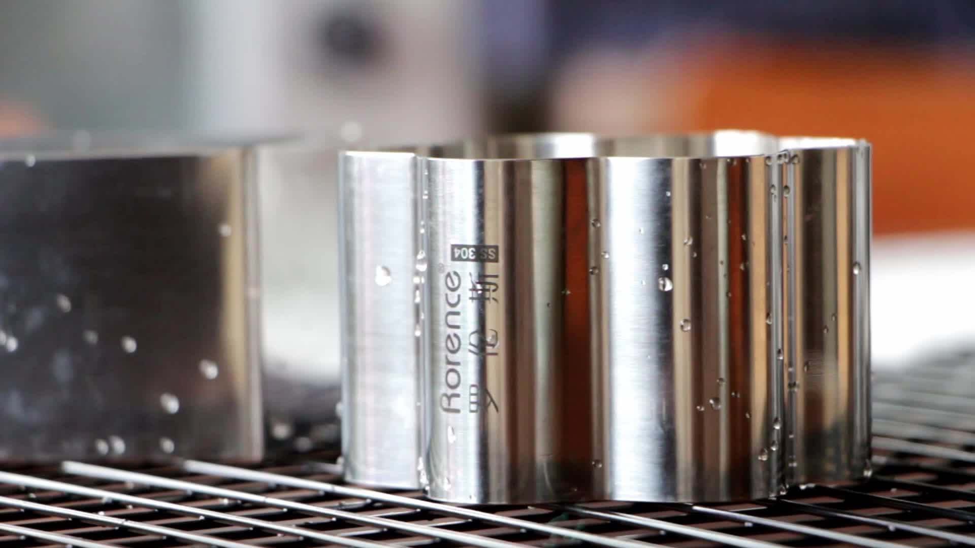 Stainless Steel Pastry Dessert Ring Mousse Molds With Pusher For