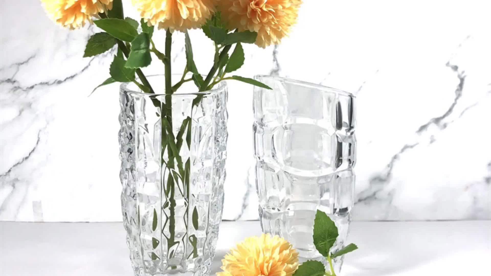 Best Selling High White Engraved Round Flower Decorated Clear Crystal Glass Vase For Wedding