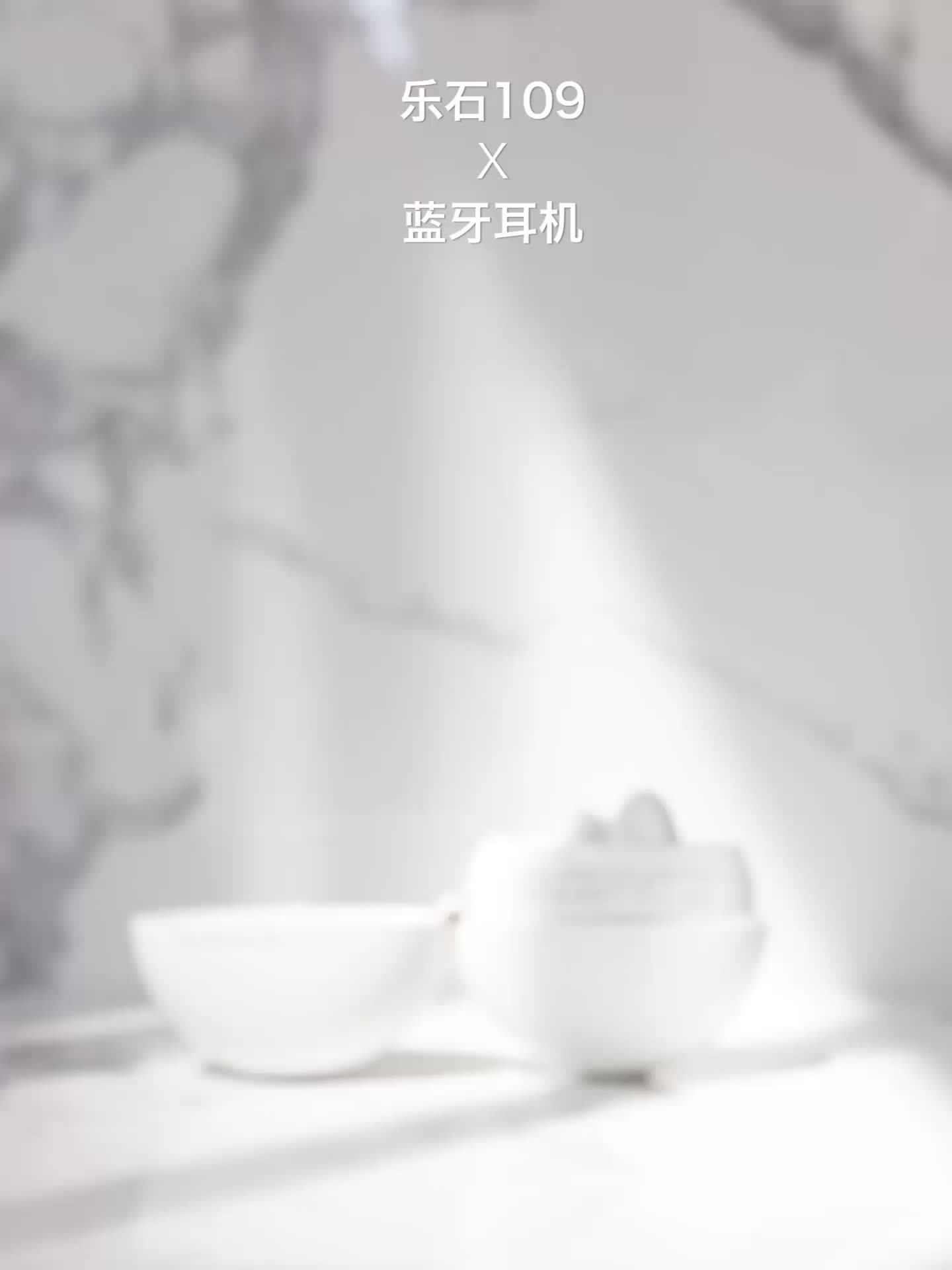 High Quality Waterproof Cheap Bt Wireless Headphone With 700mah