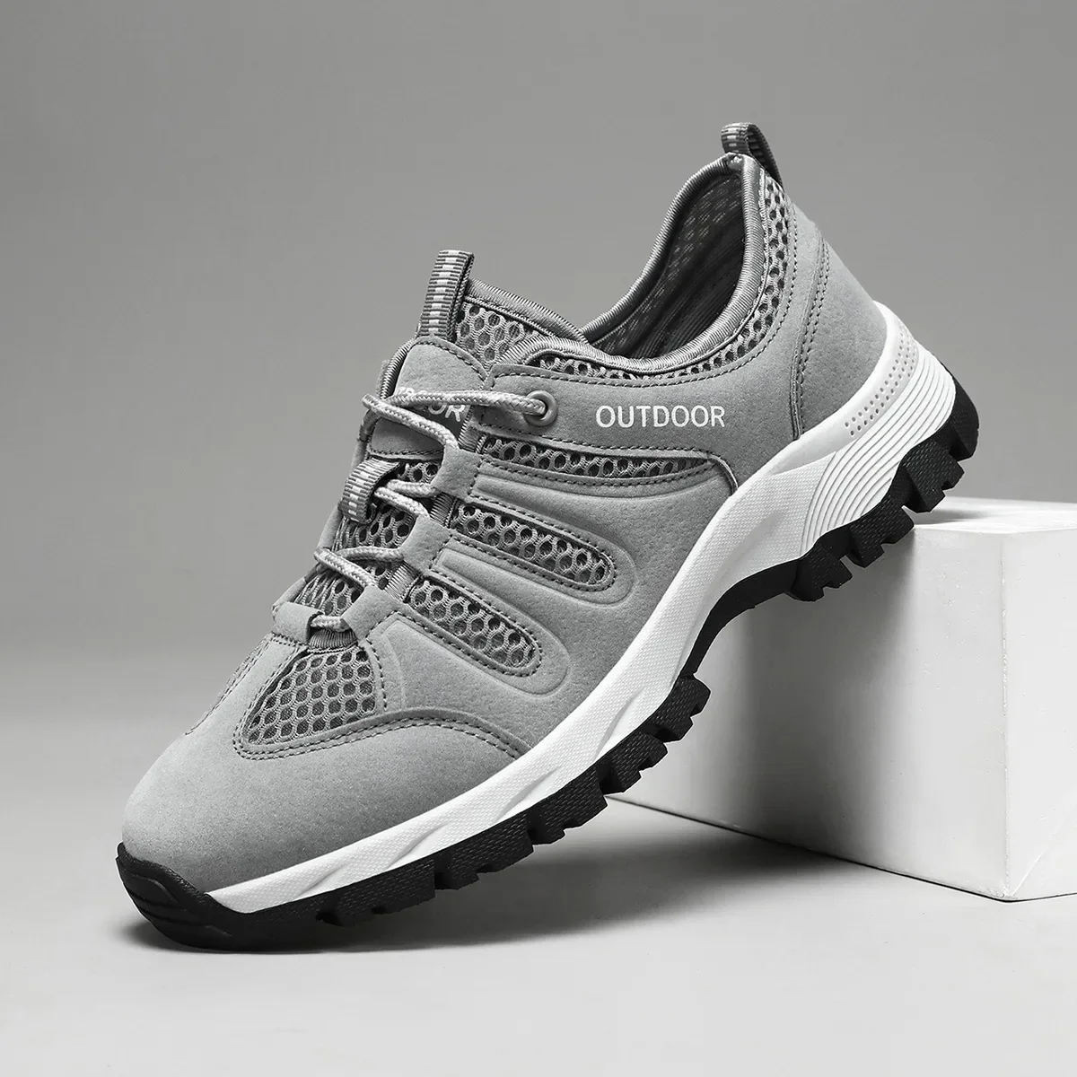 Cross-border New Spring and Summer plus size Mesh Men's Breathable Hollow Outdoor Casual Shoes Lightweight Hiking Men's Shoes