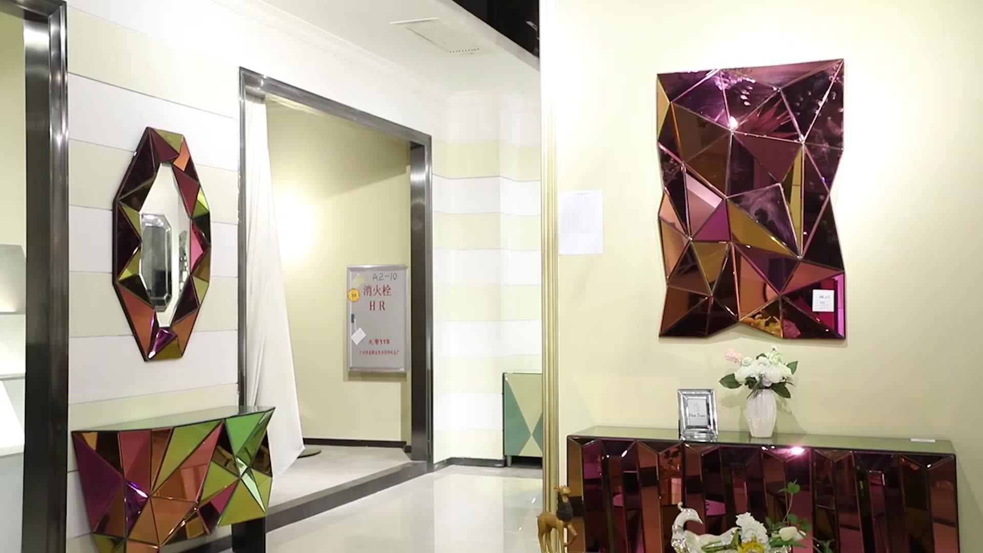 Hot Sale Decorative Wall Mirror Wall Decor With Antique Mirrored Framed