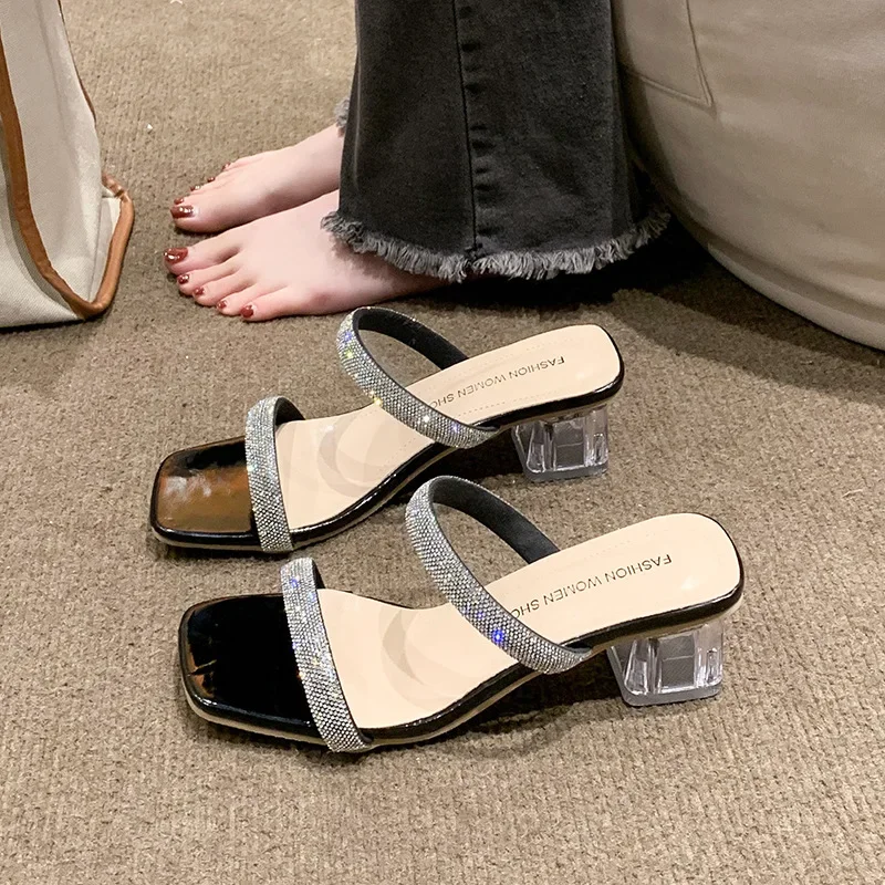 Summer beach slippers with a strap, 2023