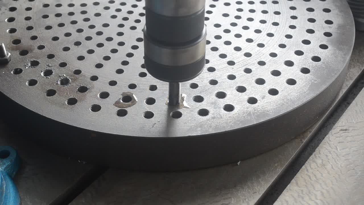 Cnc Universal Tapping Machine For M8m36 Nut Buy High Quality