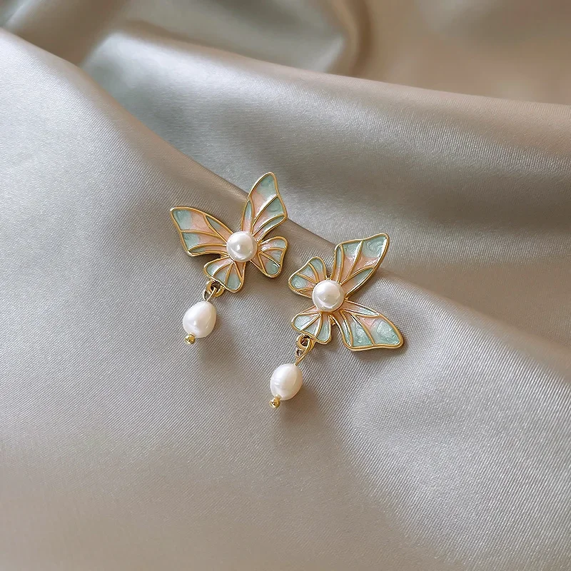 Серебряная игла, эмаль, корейские универсальные ретро-серьги с бабочкой из жемчуга, серебро 925 пробы, простой и элегантный дизайн