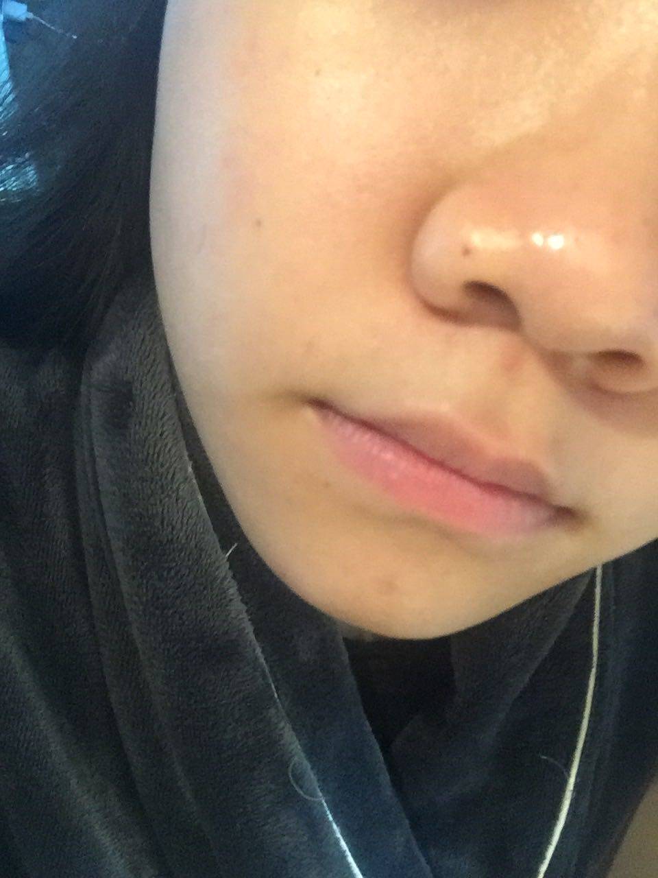 相宜本草睡莲水灵肌沁润精华露