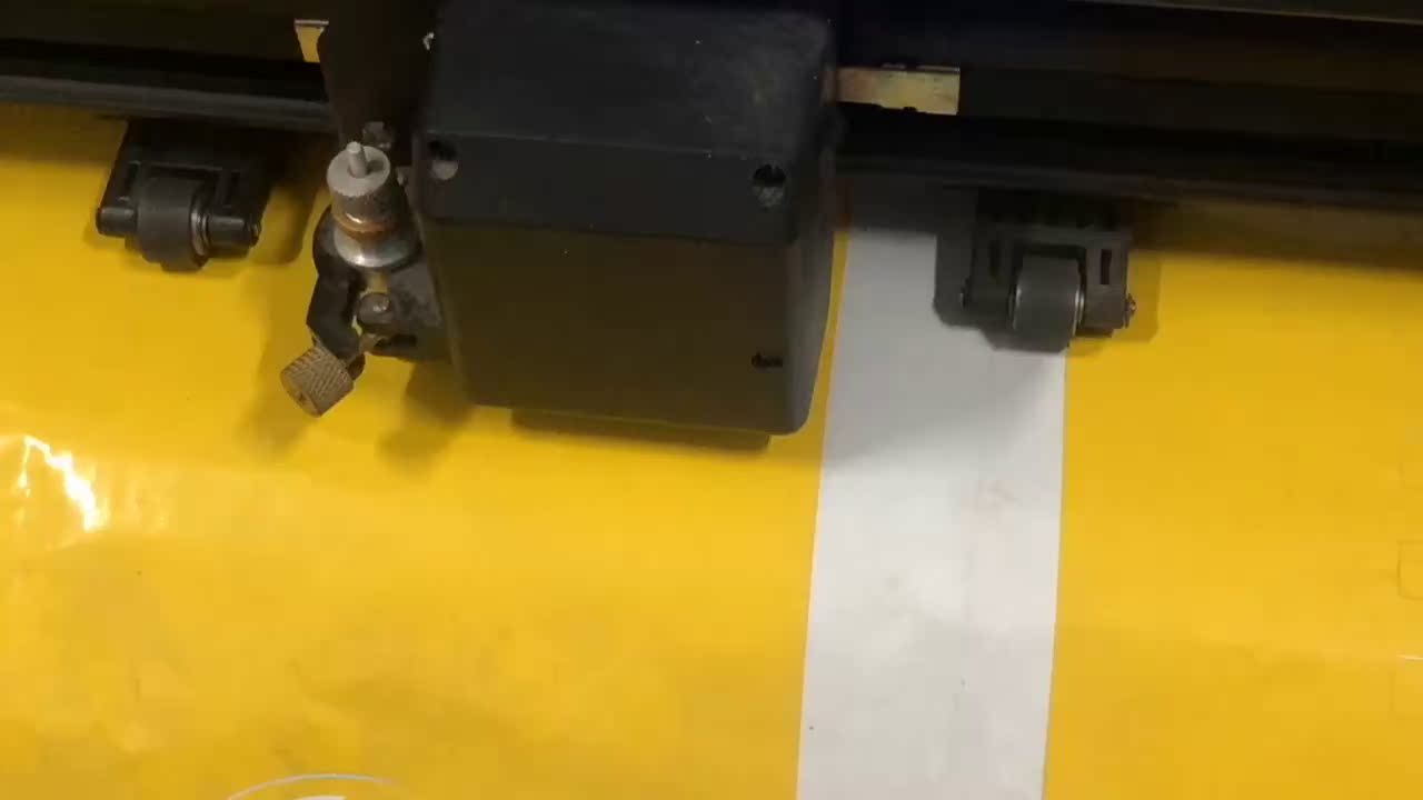 银田1350刻字机真可吊打激光雕刻机？这个波操作拉满了！