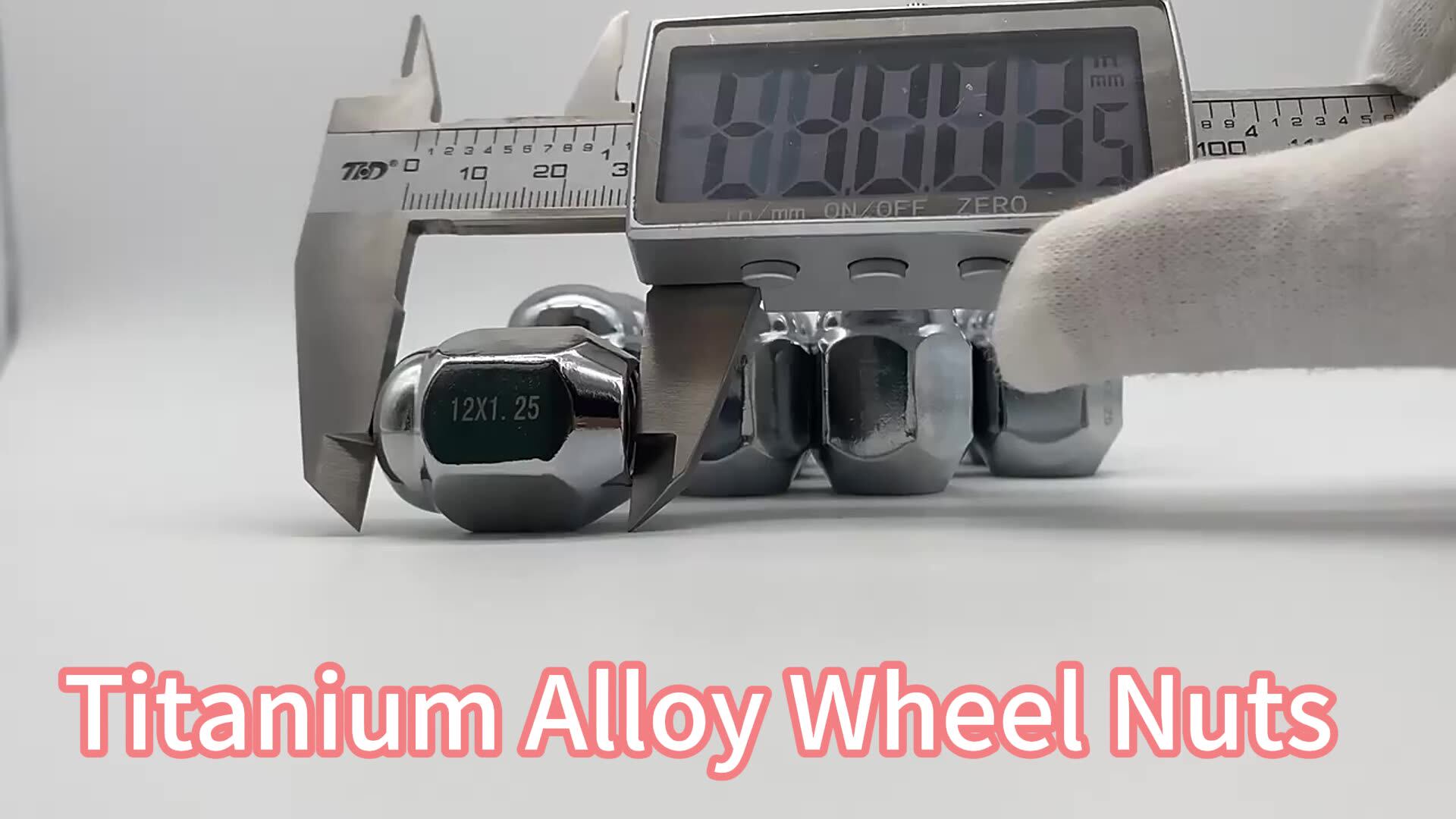 Yxq M12*1.25 Chrome Bulge Acorn Wheel Nut Car Lug Nuts & Accessories