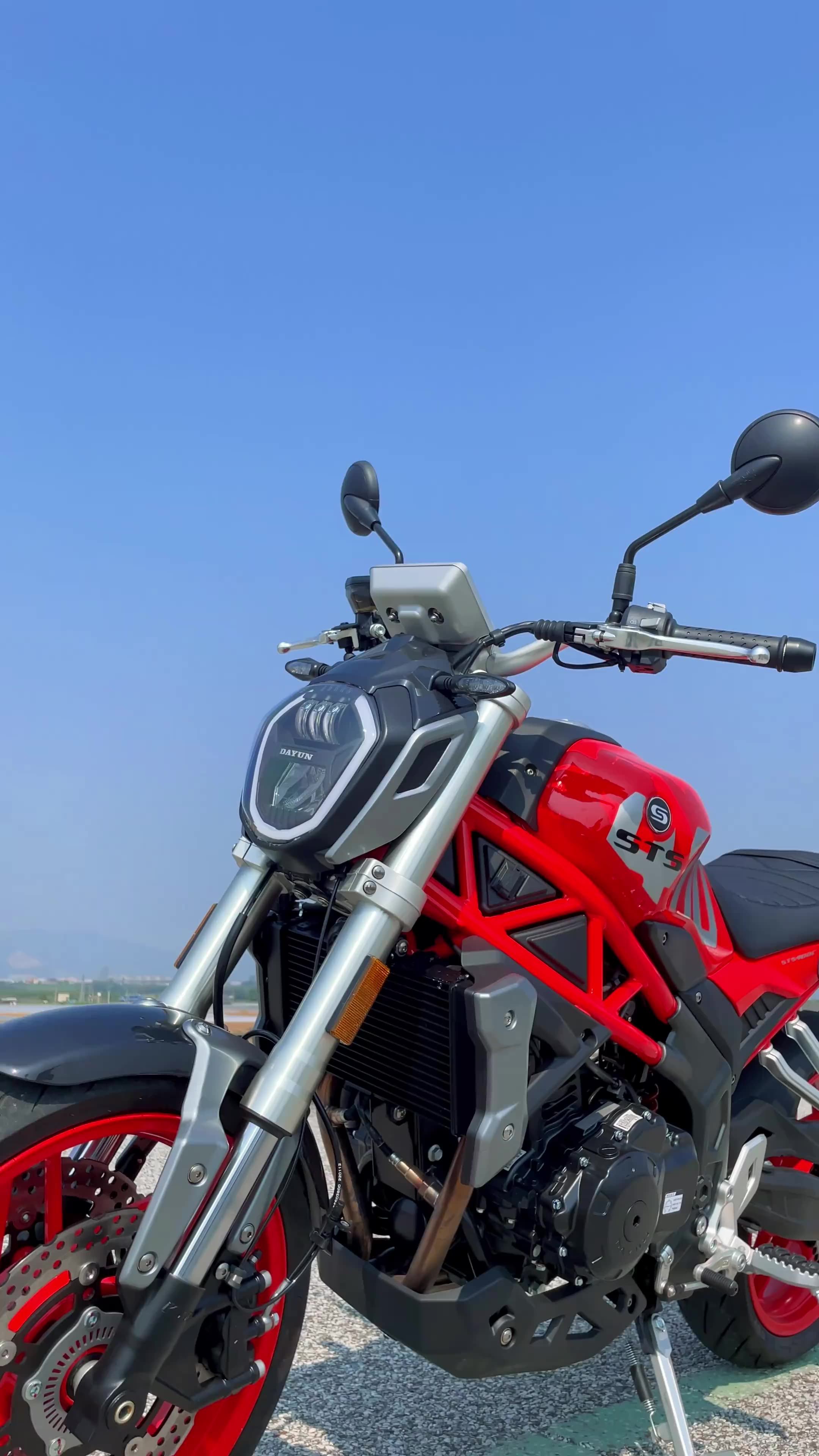 classic 400cc motorcycle