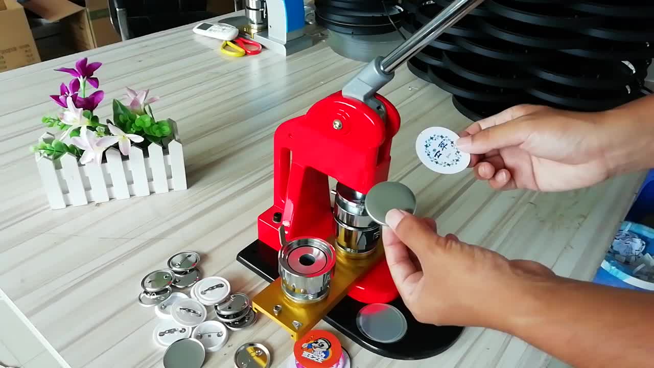 High Quality Manual Button Maker With 58mm Size Mould Pin Badge Making Machine Buy Badge